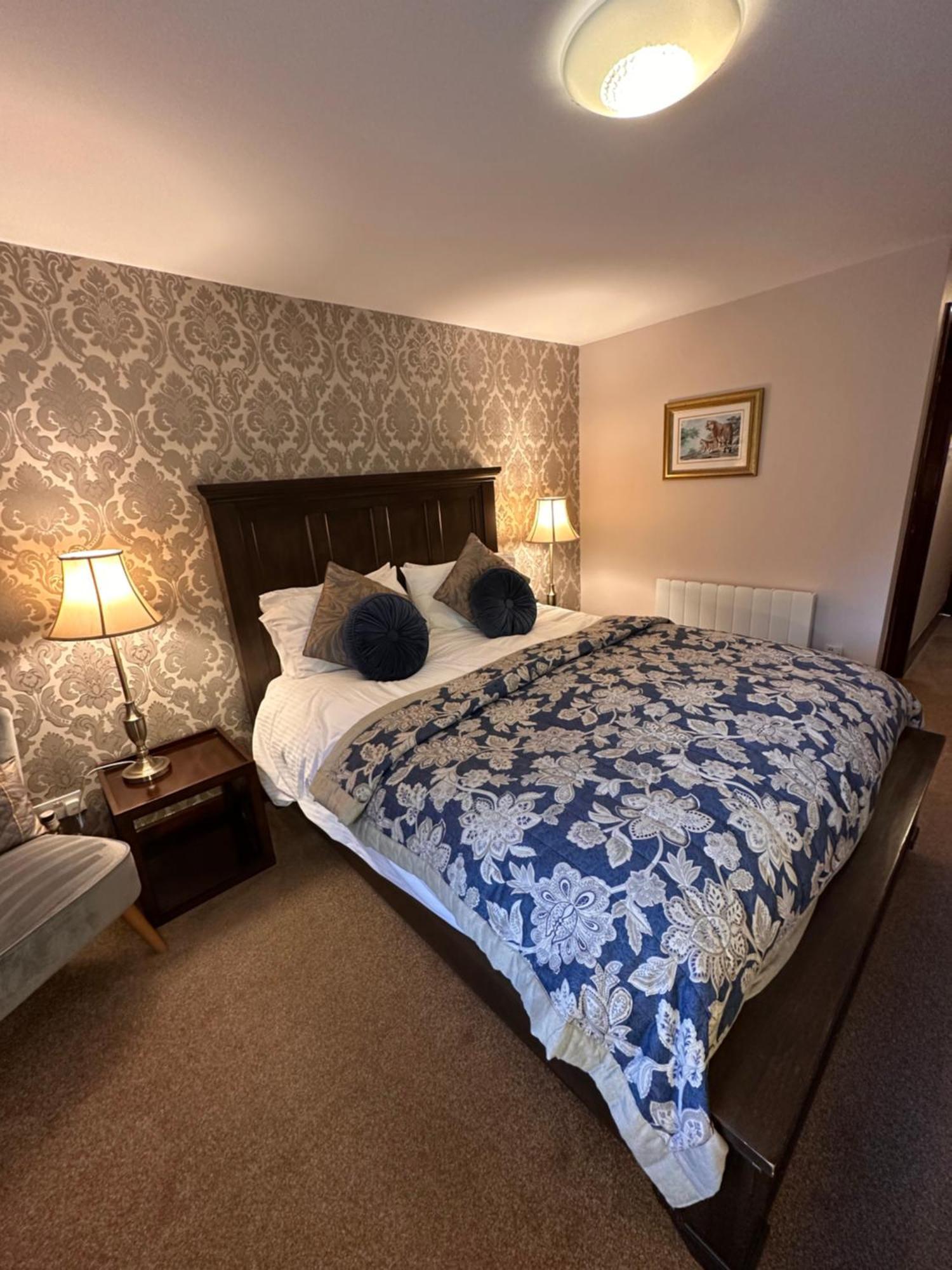 The Auld Kirk Bed & Breakfast Ballater Exterior photo